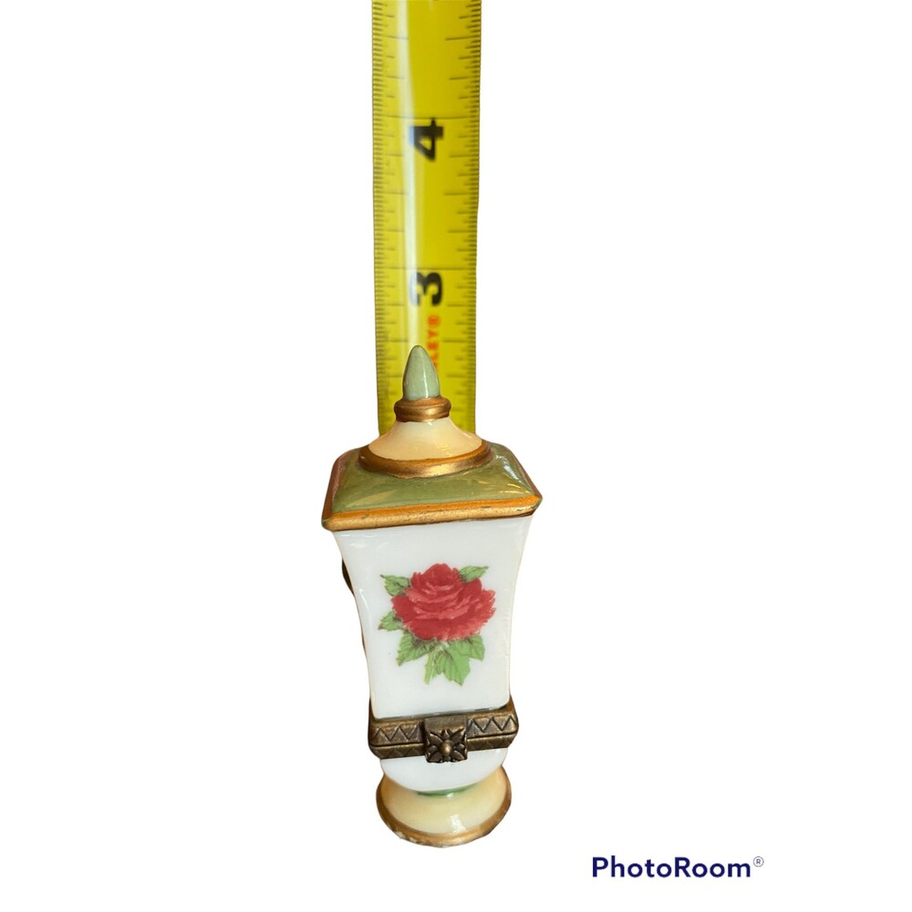 Midwest of Common Falls Trinket/Pill Box Rose Love & Beauty